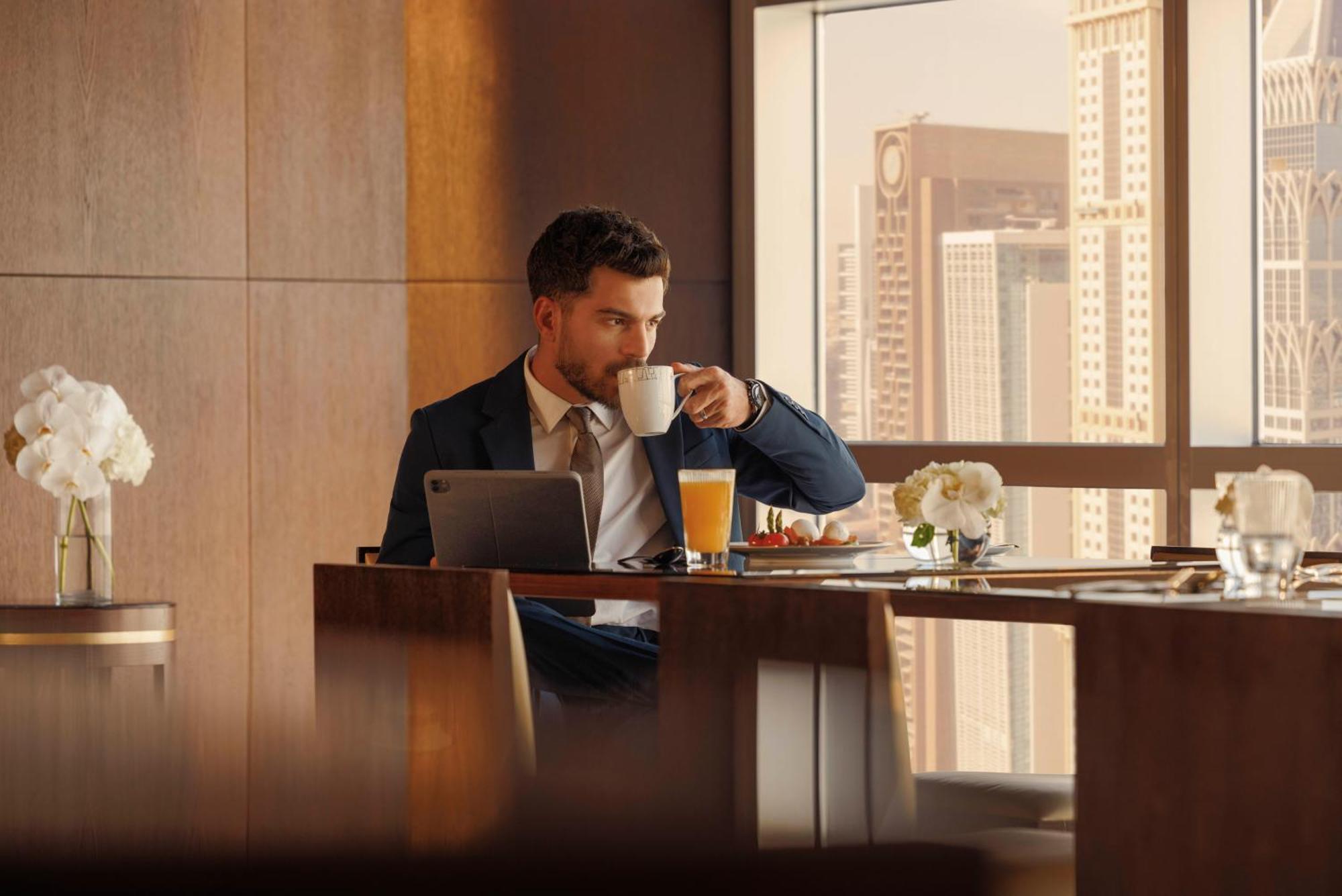 Jumeirah Emirates Towers होटल