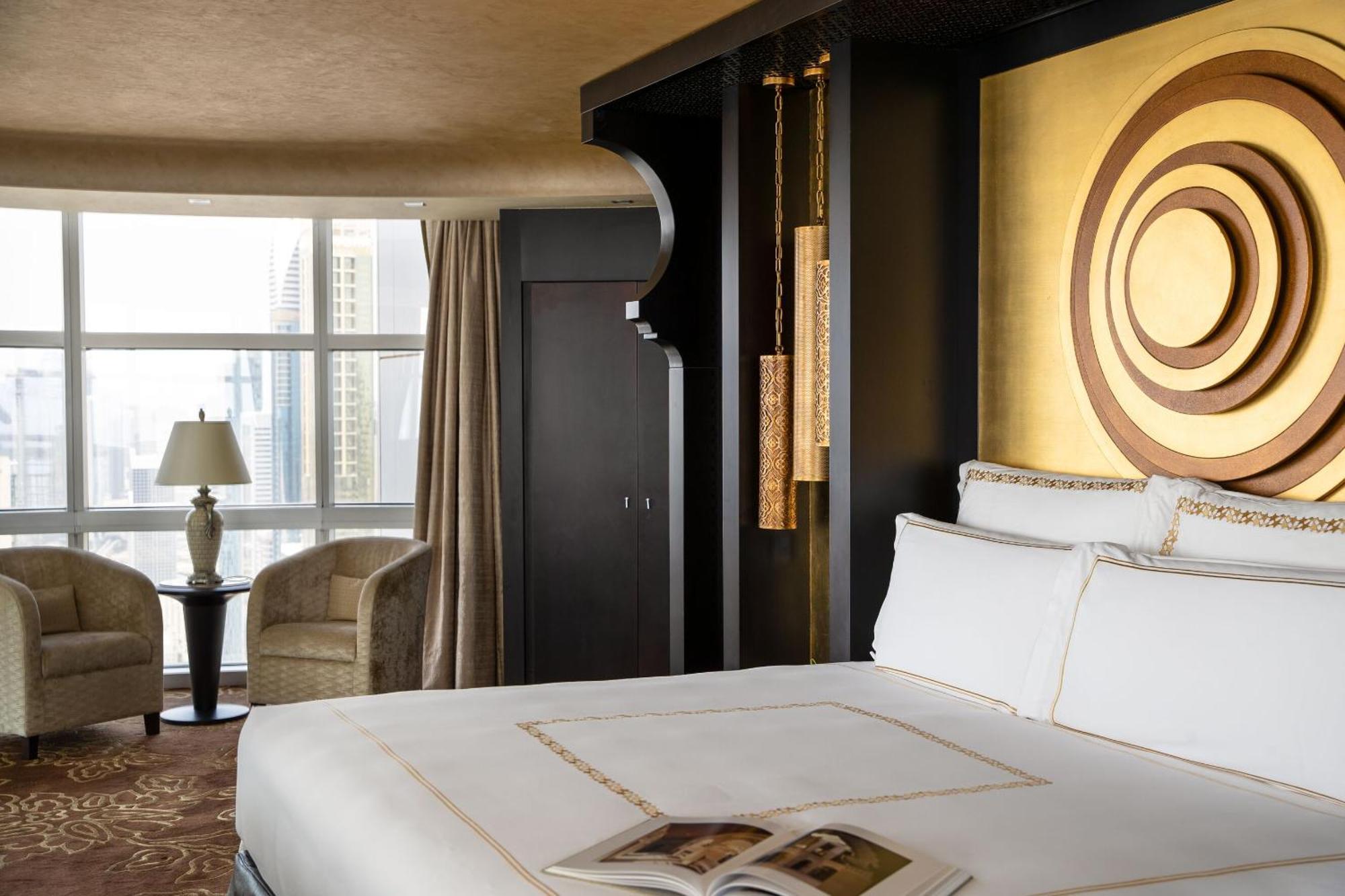 Jumeirah Emirates Towers होटल 5*