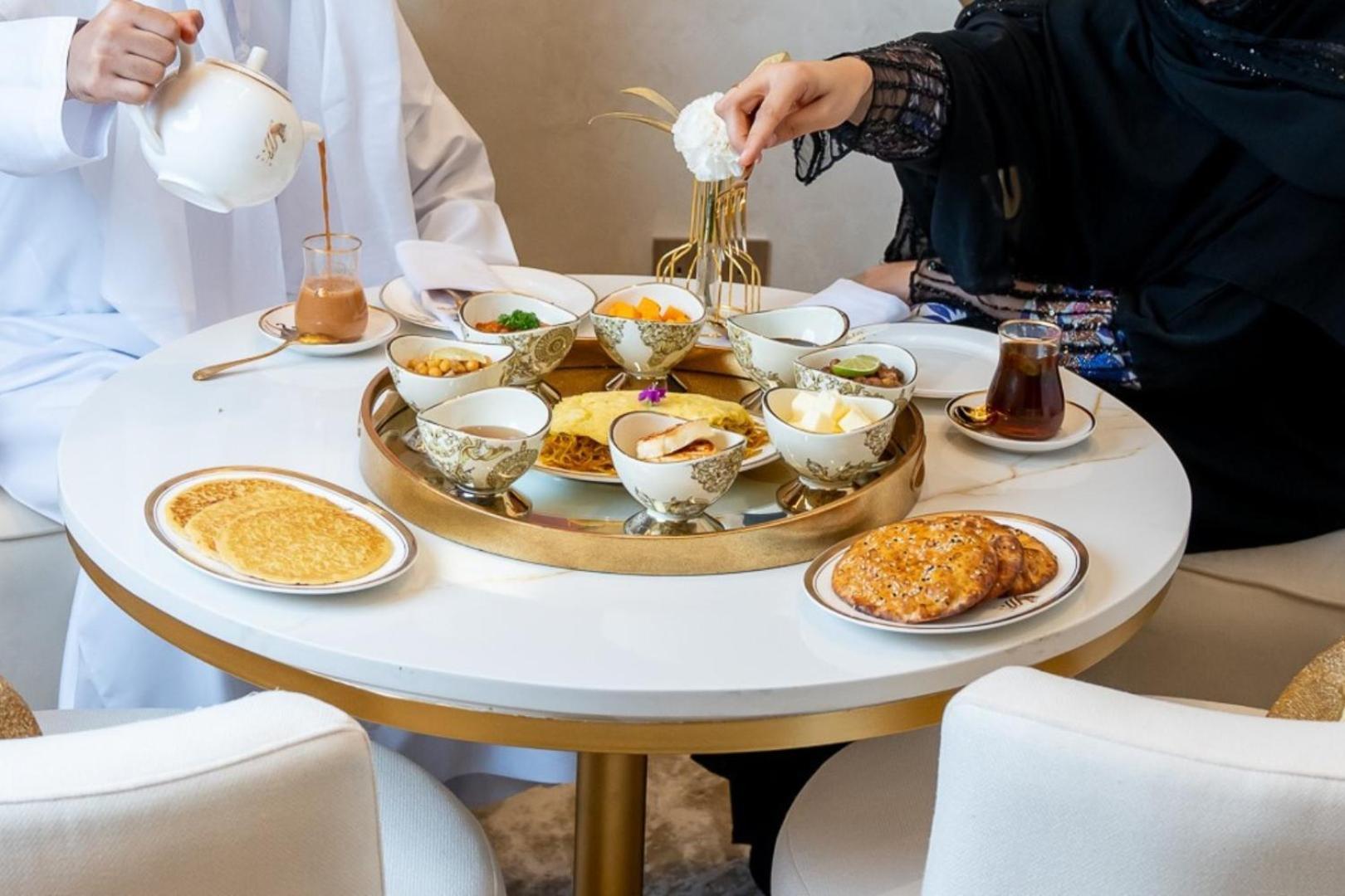 Jumeirah Emirates Towers होटल 5*